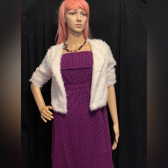 Purple eyelet lace summer dress with adjustable tie up straps - Picture 4 of 16